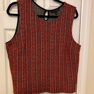 Banana Republic Gray, Red, & Black Tweed Sleeveless Blouse w Bust Darting